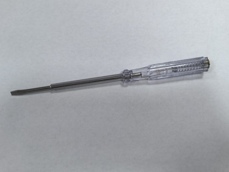 130605 Voltage Tester R